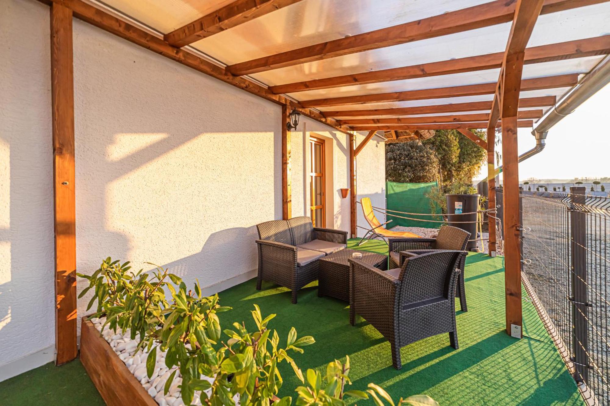 Rigotanya Relax & Wellness Panzio Buekfuerdo酒店 外观 照片