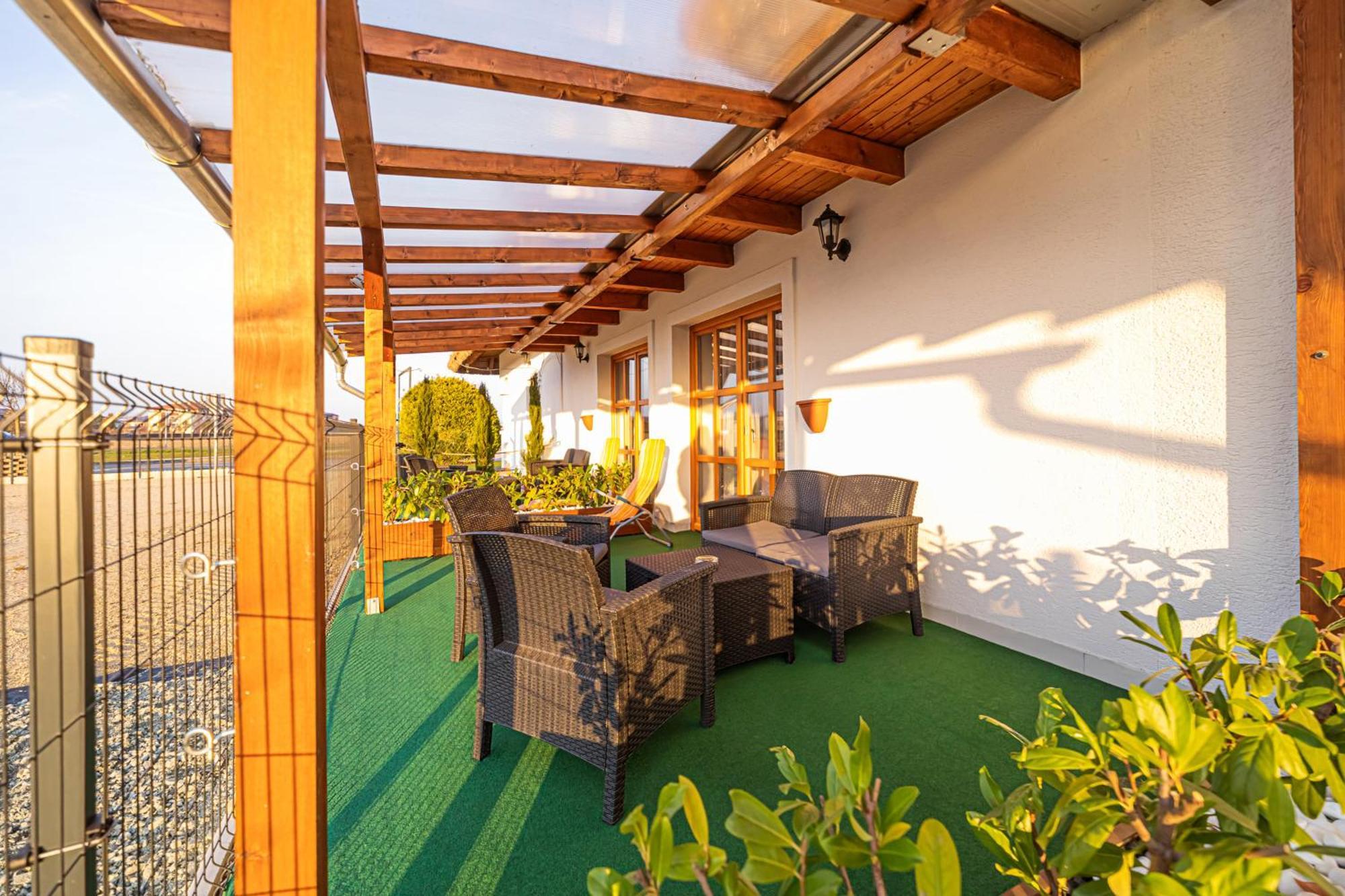 Rigotanya Relax & Wellness Panzio Buekfuerdo酒店 外观 照片