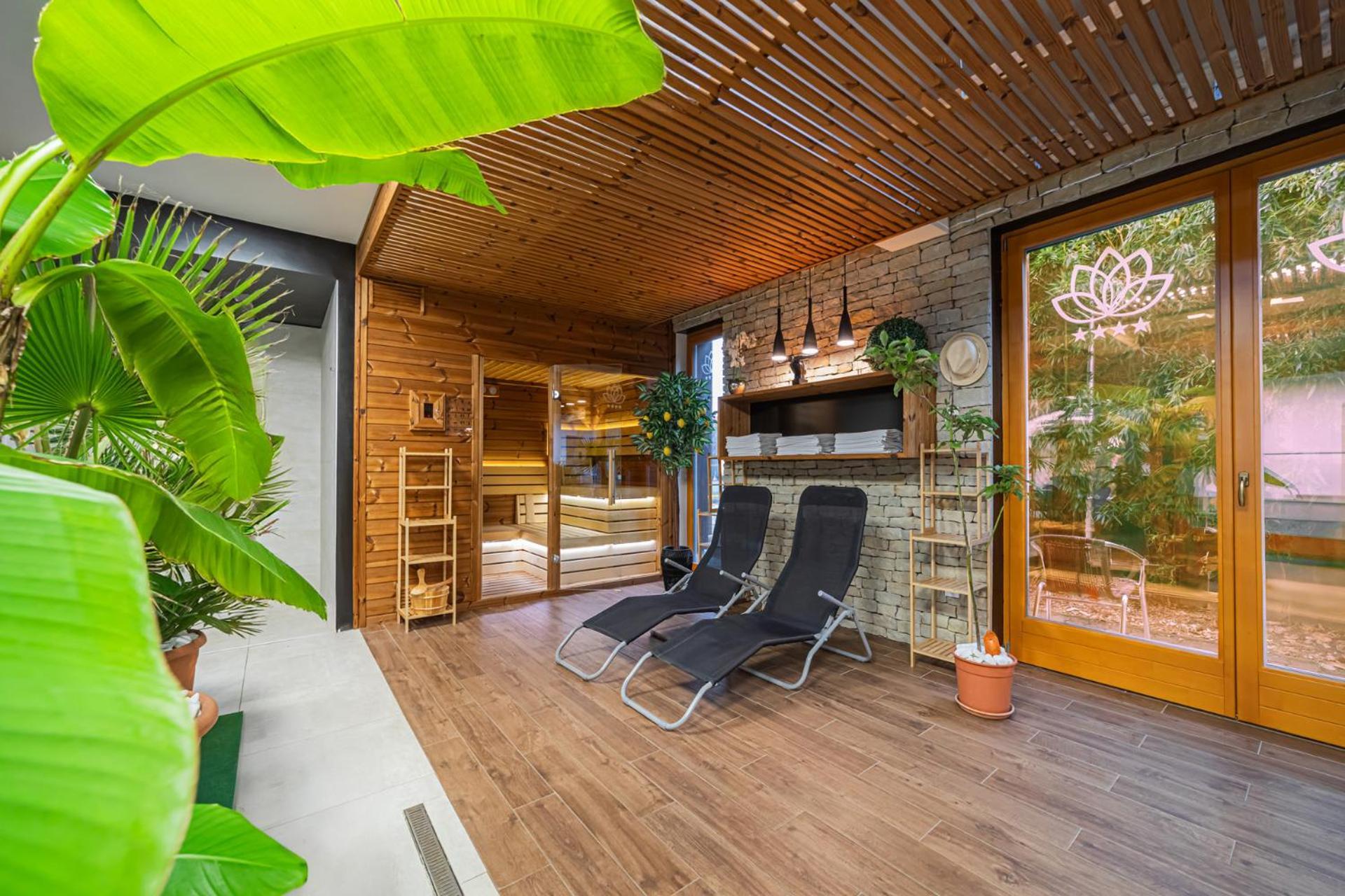 Rigotanya Relax & Wellness Panzio Buekfuerdo酒店 外观 照片